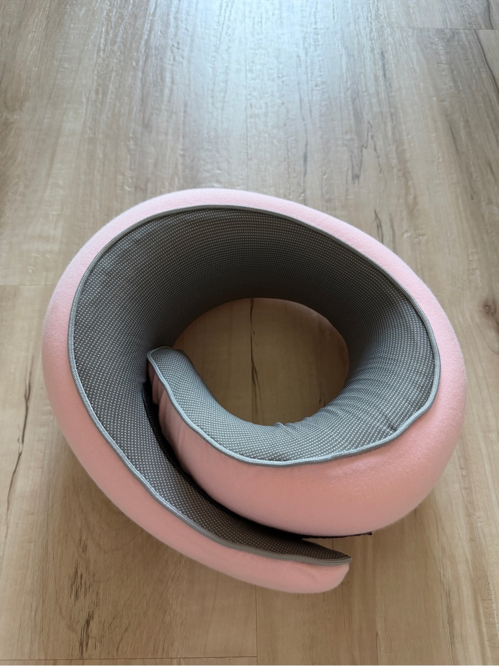 Memory Foam Travel Neck Pillow – Pink and Gray Support